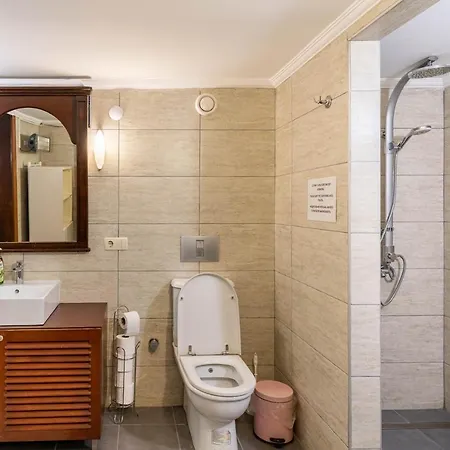 Very Special 6 Bdr Great For Family Reunions Вилла *