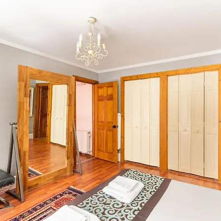 Вилла Very Special 6 Bdr Great For Family Reunions *
