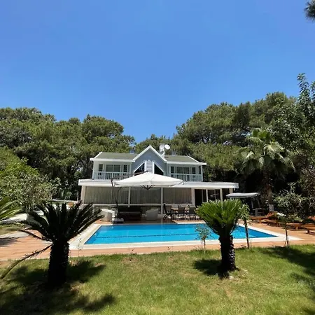 Very Special 6 Bdr Great For Family Reunions *