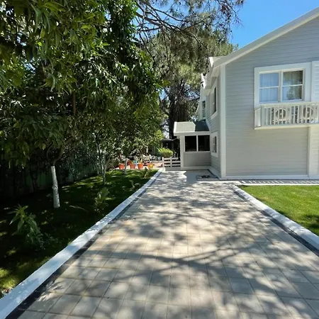Very Special 6 Bdr Great For Family Reunions