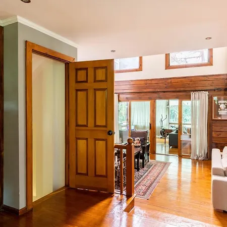 Very Special 6 Bdr Great For Family Reunions Villa