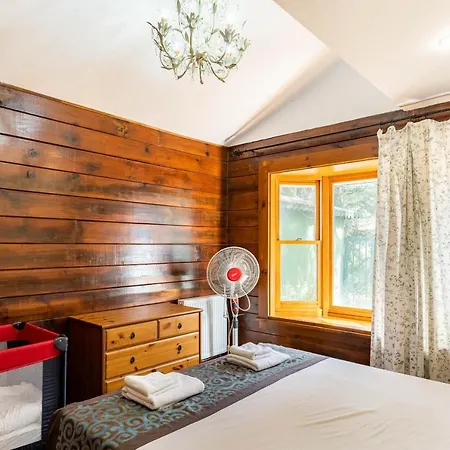Very Special 6 Bdr Great For Family Reunions Villa