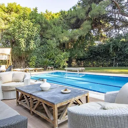 Very Special 6 Bdr Great For Family Reunions Villa
