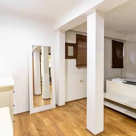 Very Special 6 Bdr Great For Family Reunions